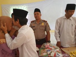 Suasana Haru Pernikahan Tahanan di Sel Polsek Kelapa Dua Tangsel