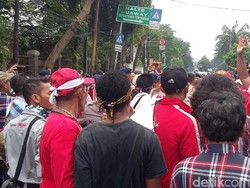 Keributan Kecil di Massa Pendukung Ahok Sesaat Setelah Vonis