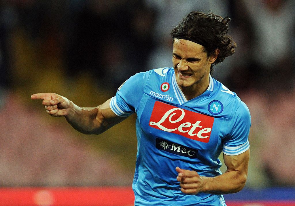 NAPLES, ITALY - MAY 05:  Edinson Cavani of Napoli celebrates after scoring his team's second goal during the Serie A match between SSC Napoli and FC Internazionale Milano at Stadio San Paolo on May 5, 2013 in Naples, Italy.  (Photo by Giuseppe Bellini/Getty Images)