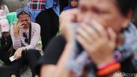 Ahok Divonis 2 Tahun Penjara, Pendukung Menangis