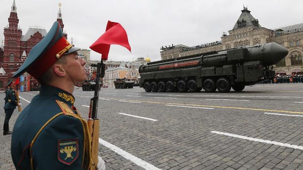 Rudal balistik YARS jadi dalam parade terdahulu.