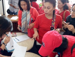 Warga Galang Foto KTP untuk Jaminan Penangguhan Penahanan Ahok