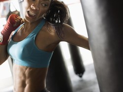 Ini Sebabnya Sering Terdengar Orang Mengumpat di Tempat Olahraga