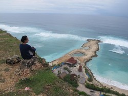 Sudut Cantik Pantai Melasti di Bali