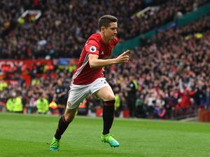 Herrera Tak Mau Berhenti Bikin Fans MU Bangga