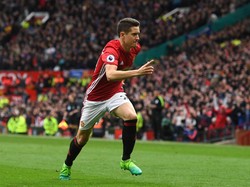Herrera Tak Mau Berhenti Bikin Fans MU Bangga