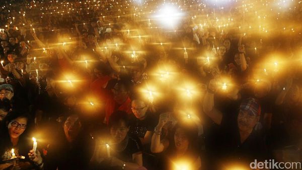 Aksi 1.000 Lilin untuk Ahok