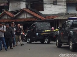 Karangan Bunga untuk Ahok Ditolak Penjaga Mako Brimob