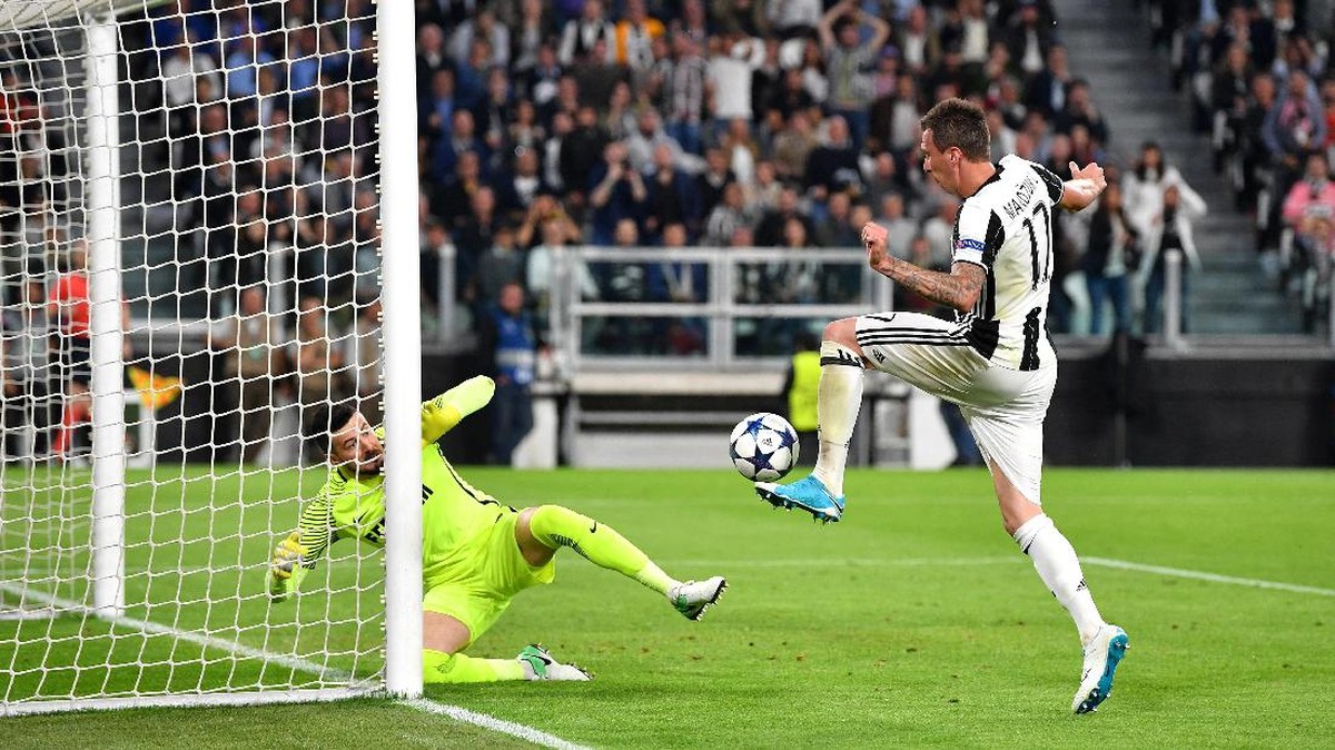 Foto: Mario Mandzukic menjebol gawang Monaco (Getty Images/Stuart Franklin)