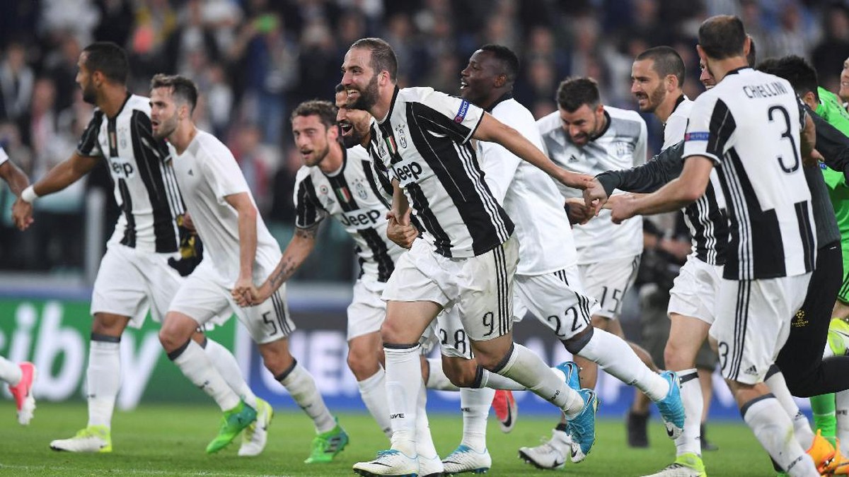 Perayaan para pemain Juventus usai mengalahkan Monaco (Foto: REUTERS/Alberto Lingria)