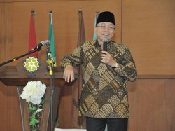 Di Depan Mahasiswa UIN, Ketua MPR: Jadilah Muslim yang Kaya