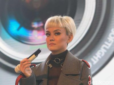 Tatapan Dingin Agnez Mo