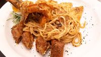Enaknya Spaghetti Bersaus Laksa dan Nasi Goreng Tom Yum Aromatik