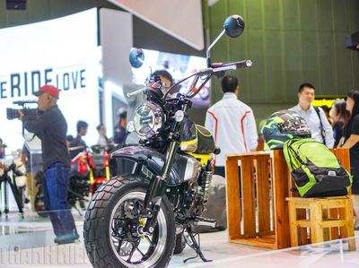 Si Monkey Gendong Mesin 125 cc