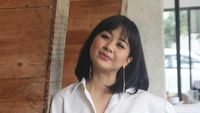 Astrid Sartiasari Tampil Cantik dengan Rambut Sebahu