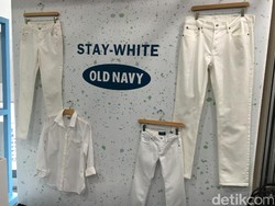 Terkena Kopi Sampai Kecap, Kemeja Putih Rp 500 Ribuan Ini Tetap Bersih