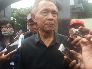 Goenawan Mohamad Ikut Gabung ke Aksi Pro-Ahok di Mako Brimob Goenawan Mohamad Ikut Gabung ke Aksi Pro-Ahok di Mako Brimob