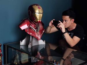 Billy Davidson Rogoh Kocek Puluhan Juta Koleksi Action Figure Iron Man