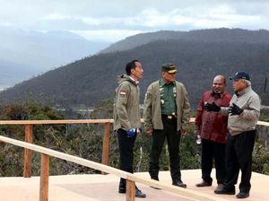 Dijelajahi Jokowi Pakai Motor Trail, Ini Progres Jalan Trans Papua Dijelajahi Jokowi Pakai Motor Trail, Ini Progres Jalan Trans Papua