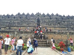 Ini Tempat Terbangkan Lampion Waisak di Candi Borobudur Malam Ini