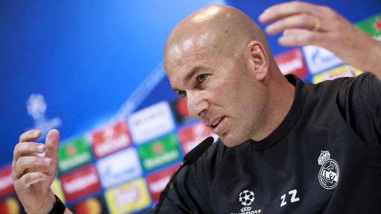 Zidane Tak Mau Barcelona Pergi dari La Liga