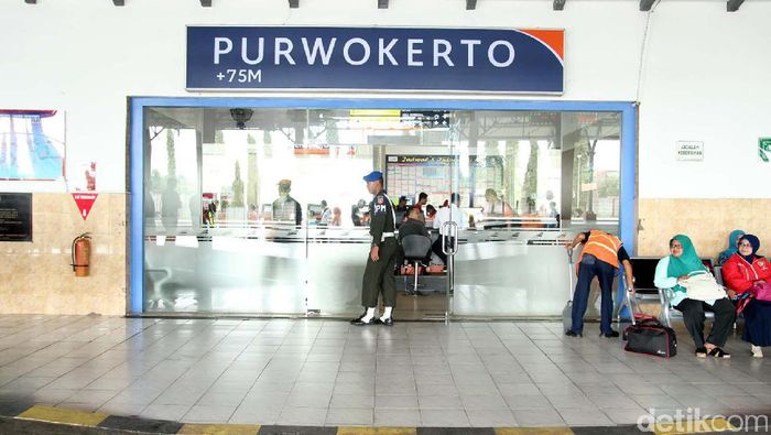 Stasiun KA Purwokerto, Daop V