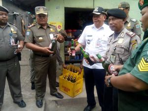 Jelang Puasa, Polisi Amankan 794 Botol Miras di Cakung