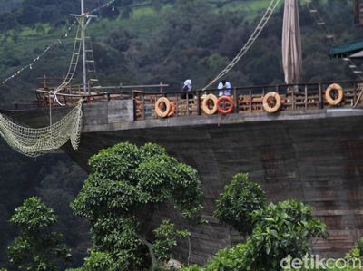 Naik Kapal di Atas Gunung, Bisa Lah Pokoknya
