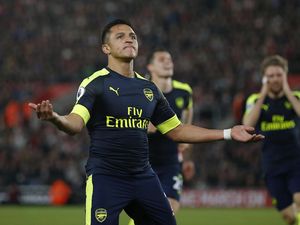 Oezil: Arsenal Alami Kemunduran Kalau Sanchez Sampai Hengkang