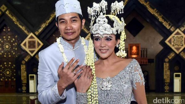 Fikha dan Lale Resmi Menikah