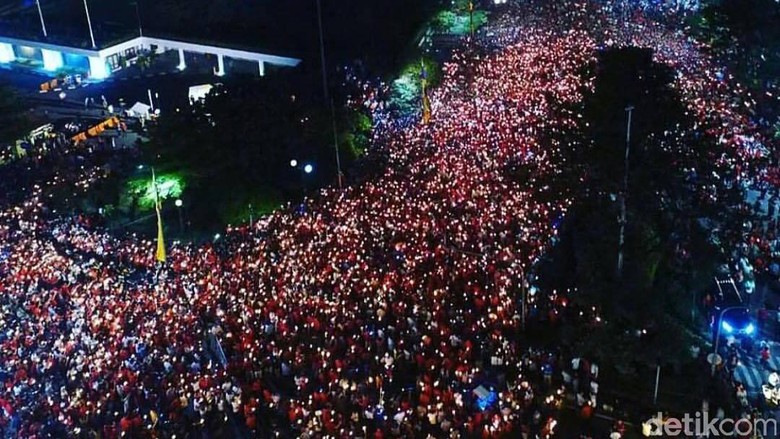  Begini Penampakan Aksi 1.000 Lilin untuk Ahok di Surabaya