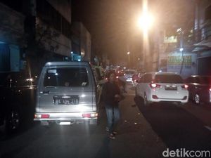 Ada Aksi 1.000 Lilin di Surabaya, Tarif Parkir Mobil Rp 20 Ribu