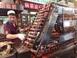 Kreatif! Mesin Pembuat Sate di China