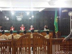 Bunuh Sepasang Kekasih, 7 Anggota Geng Motor Cirebon Dituntut Mati