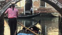 Foto: Before-After Venesia yang Dilanda Banjir Parah