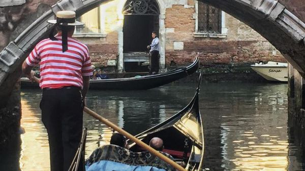 Foto: Before-After Venesia yang Dilanda Banjir Parah