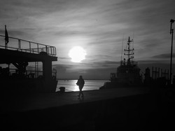 Pencari Rejeki Di ujung Dermaga