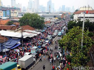 Sekda DKI: Satpol PP Harus Datang Lebih Pagi dari PKL Tanah Abang