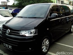 Surya Paloh Jenguk Ahok di Mako Brimob