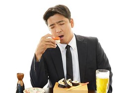 Hati-hati Infeksi Parasit Bisa Terjadi Setelah Makan Sushi, Seperti Dialami Pria Ini