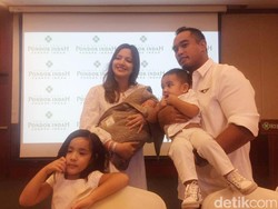 Baru Lahiran, Nia Ramadhani Tak Masalah Jika Hamil Lagi