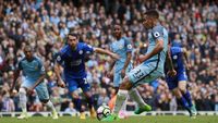 Manchester City Kalahkan Leicester 2-1