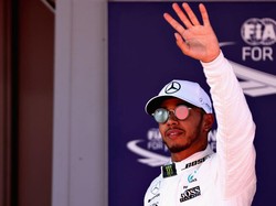 Ungguli Vettel, Hamilton Rebut Pole