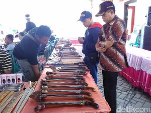 2.000 Keris Dipamerkan di Makam Bung Karno Blitar