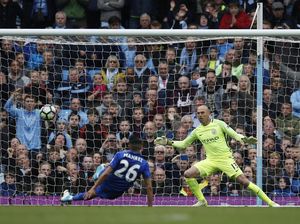 Tentang Penalti Dua Sentuhan Riyad Mahrez