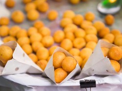 Yuk, Bikin Bola-bola Ubi Isi Keju untuk Camilan!