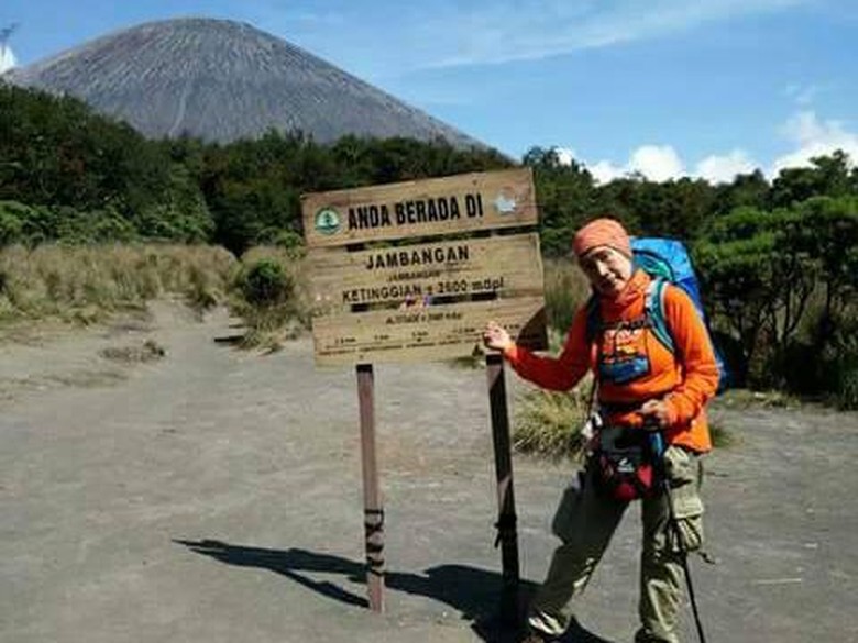 Biografi Profil Biodata Anthina Sumartina Isvandrie - Pendaki Gunung Semeru