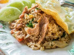 Yuk, Bikin Nasi Goreng Gila dengan Isian Super Lengkap!