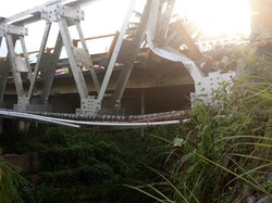 Jembatan di Jalan Lintas Riau-Sumbar Rusak, Lalin Dialihkan