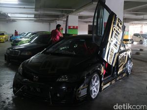 Puluhan Mobil Modifikasi Ramaikan Makassar